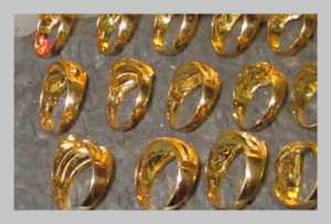 Advanced laser marking on metal surface using fiber technology